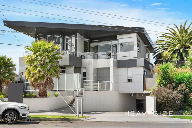 101/10 Warrigal Road