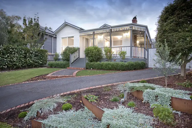 13 Kookaburra Court