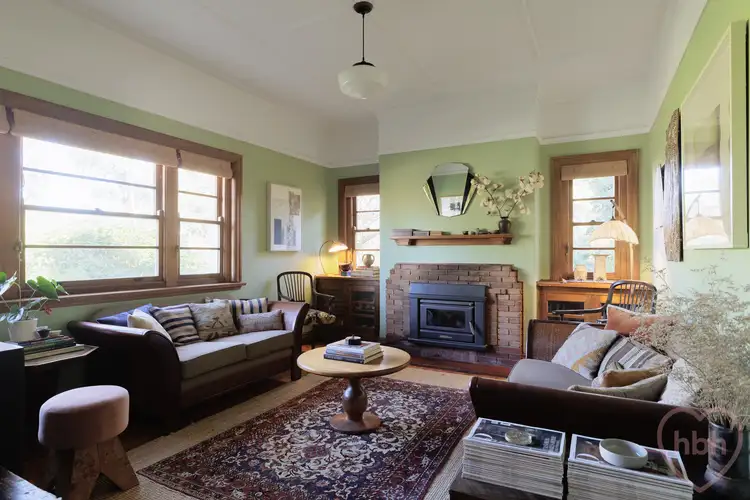 7 Higgins Crescent