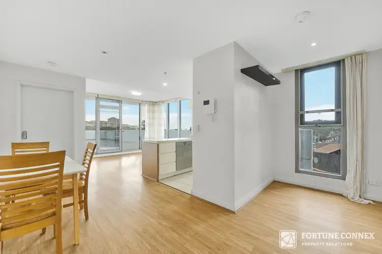 301/99 Forest Road