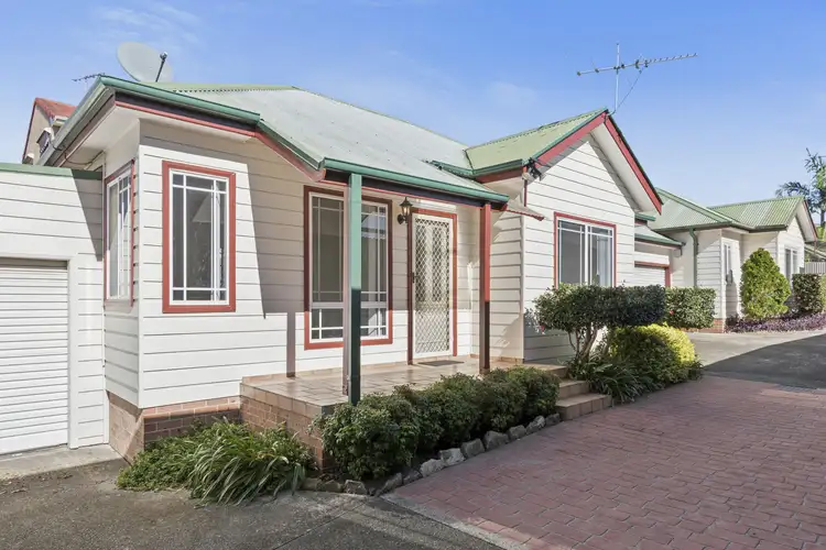 2/48 Atchison Street