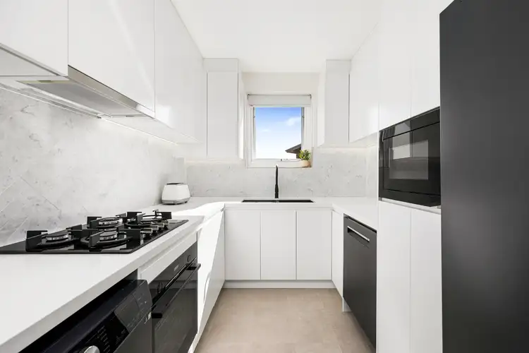 16/1 Brown Road