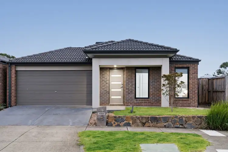 39 Sunridge Drive