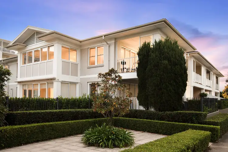 21/6-8 Woodlands Avenue
