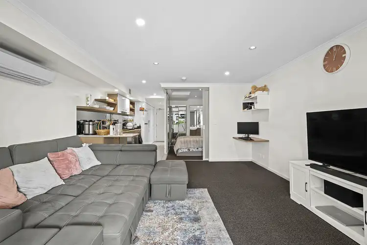 402/16 Merivale Street