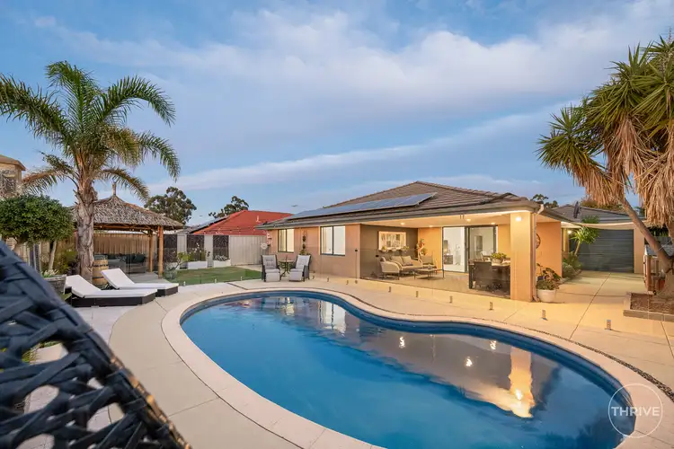 12 The Lakes Boulevard