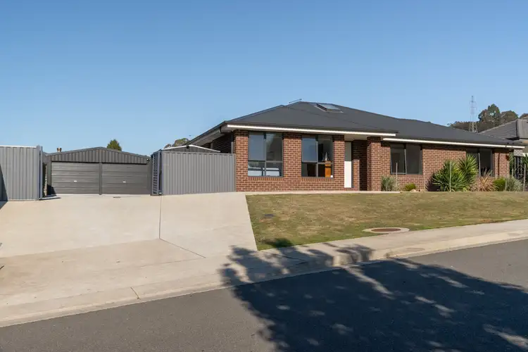 9 Ridgeview Crescent