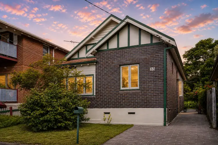 35 Bouvardia Street