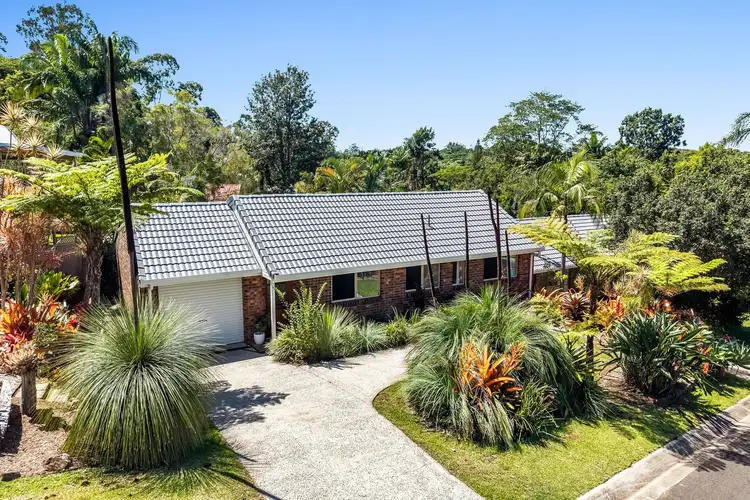 1/3 Rosewood Avenue