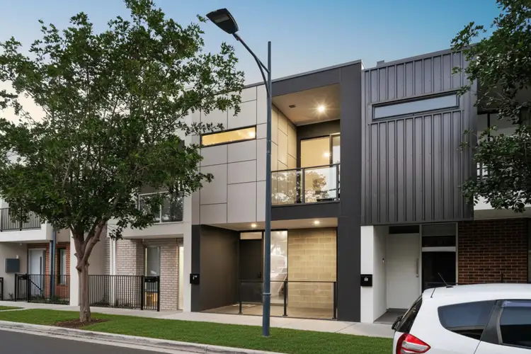 6 Broadstock Street