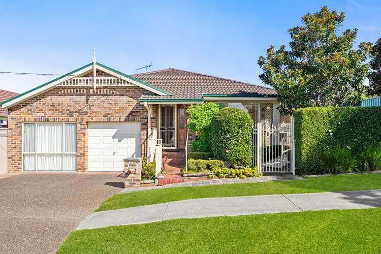52 Wattle Street
