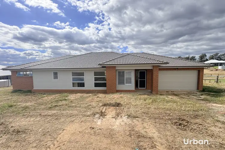 12 Pistacia Grove
