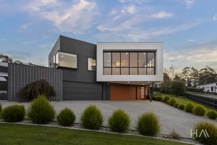 2 Bevel Court
