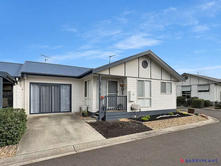 24 Julia Street