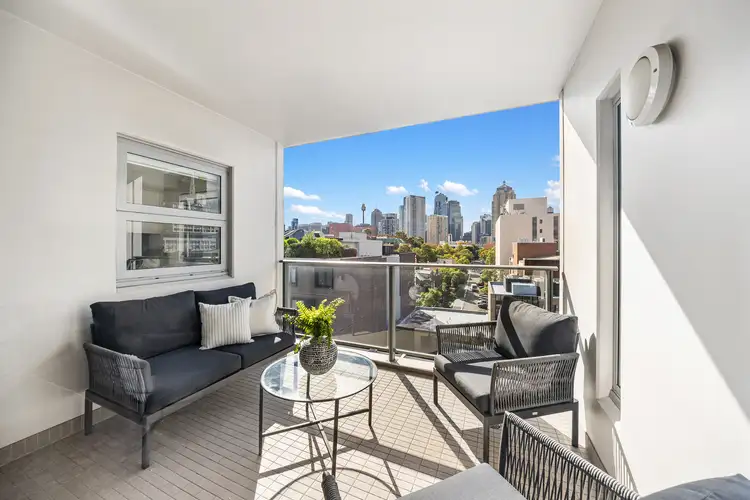611/16-20 Smail Street