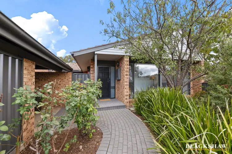 11 MacFarlan Place