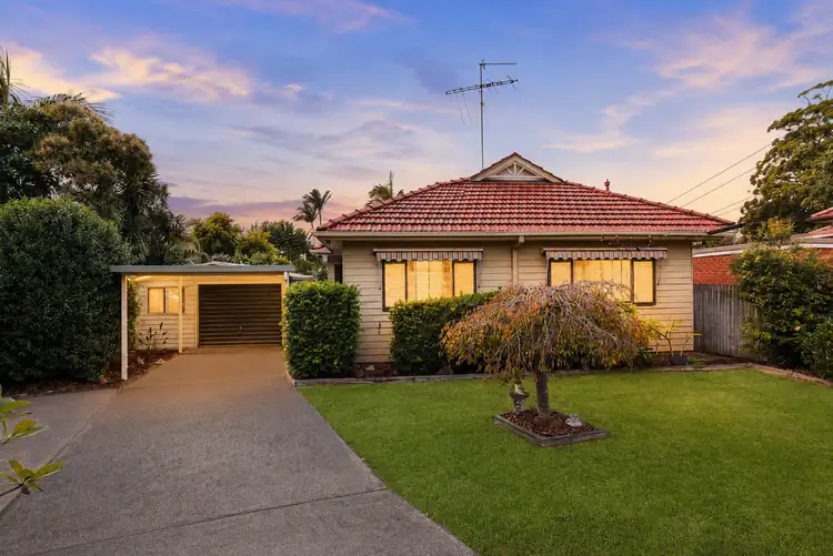 4 Edna Place
