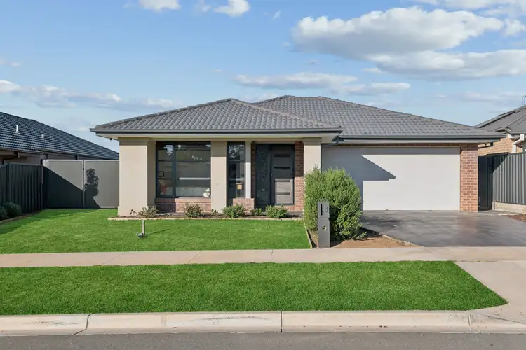 8 Crowley Street