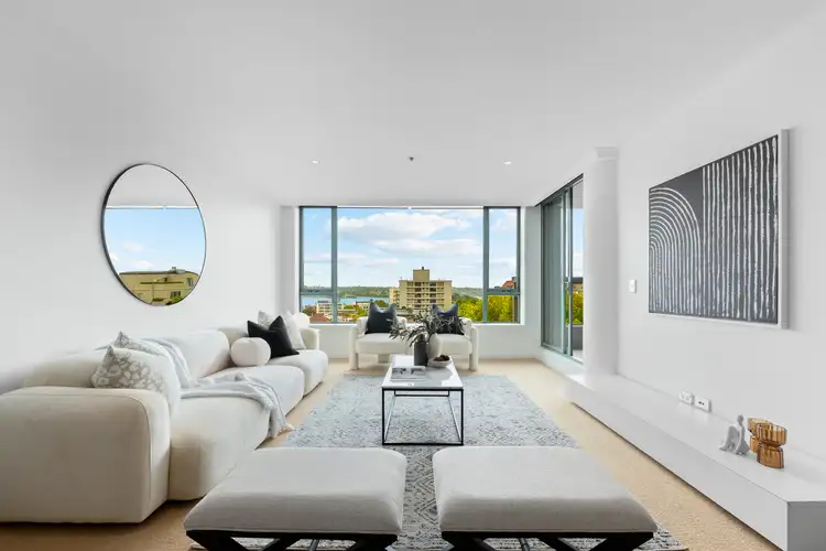 604/7 Rockwall Crescent