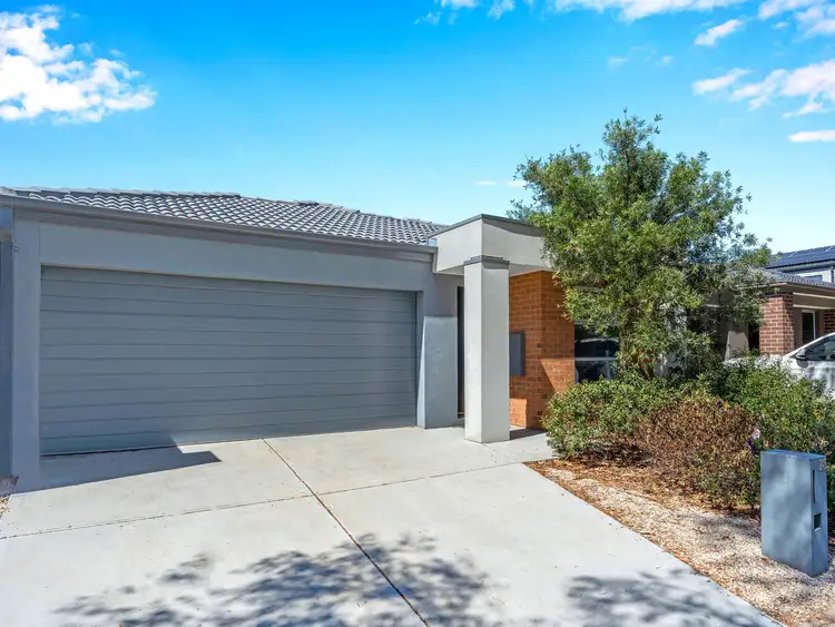 28 Sherford Way