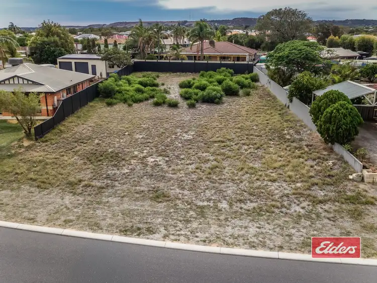 4 Lowan Court