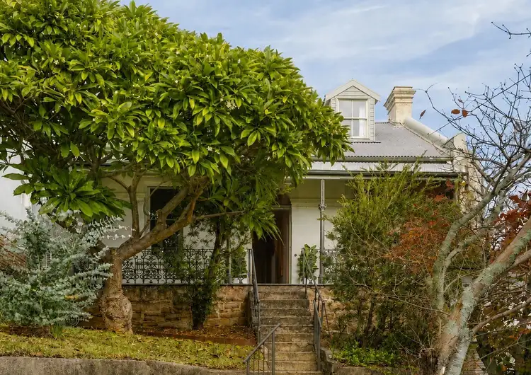 18 Pritchard Street