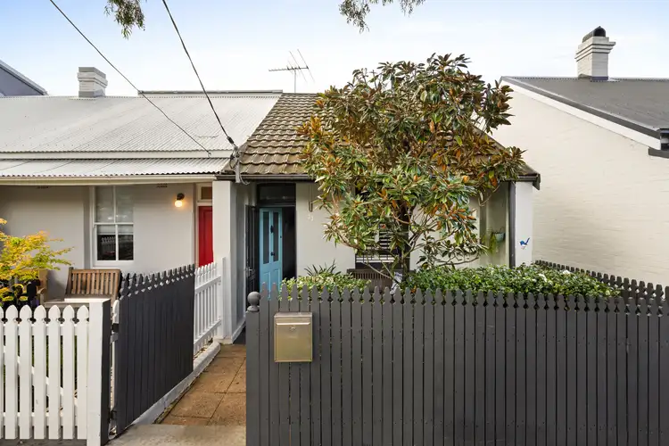 33 View Street