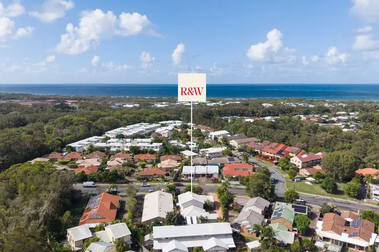 1/33 Jarnahill Drive
