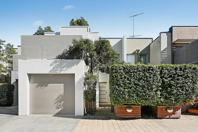 20/42 East Crescent