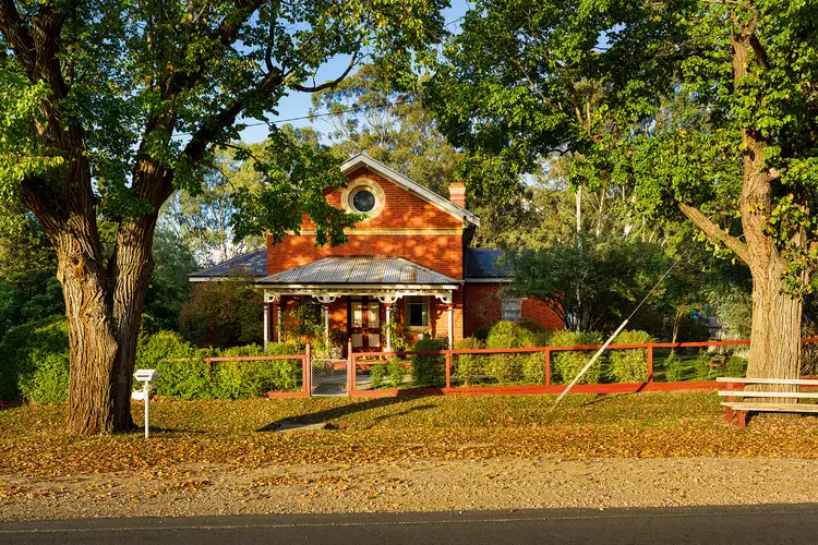 90 Castlemaine Street
