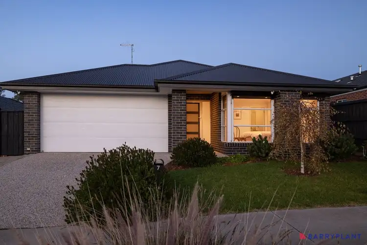 7 Gahnia Grove