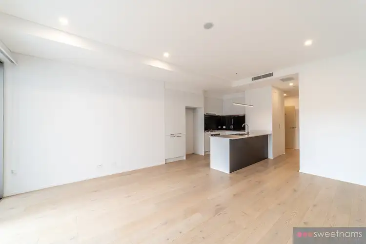 201/27a Pittwater Road