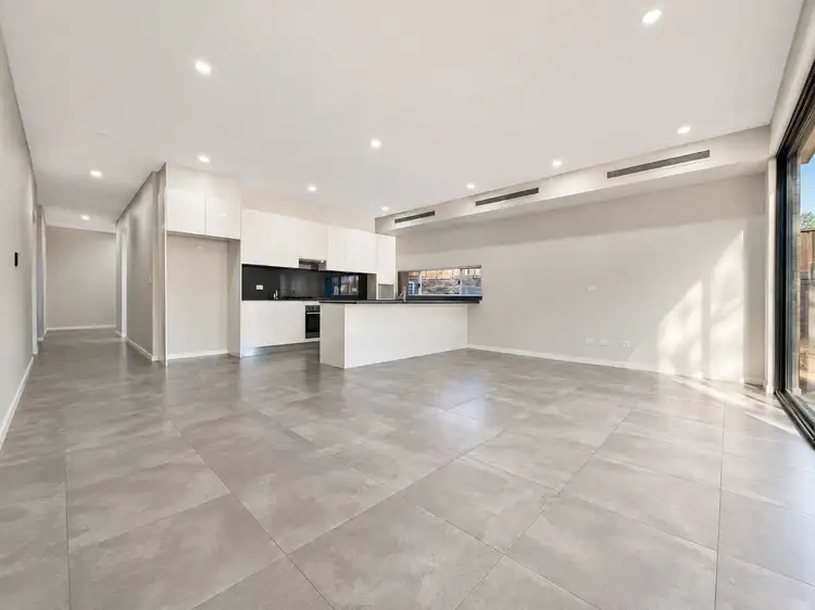 730A Victoria Road