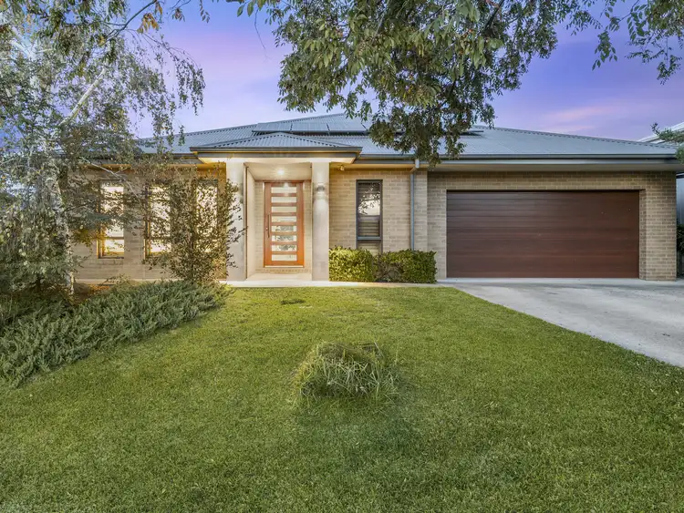 16 Coverdale Drive