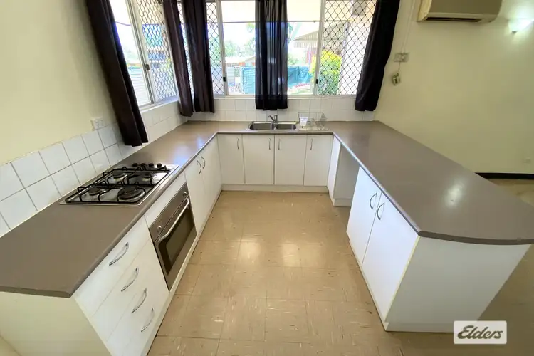 11 Acacia Drive