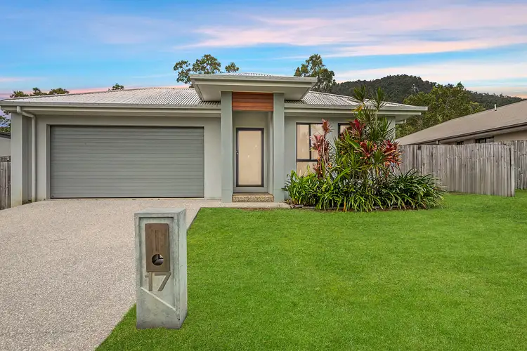 17 Trader Crescent