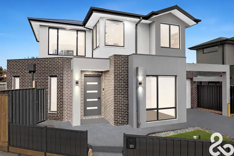 1a MacKey Street