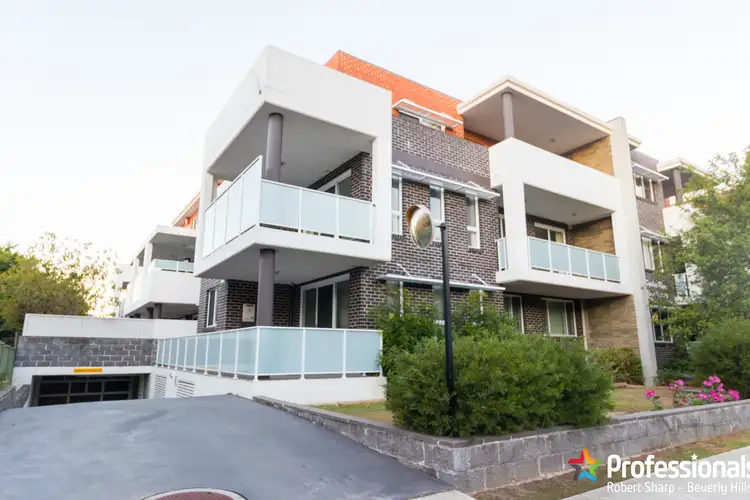 11/10-12 Hampden Street