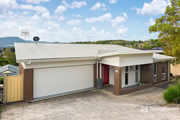 16A Carlyle Close