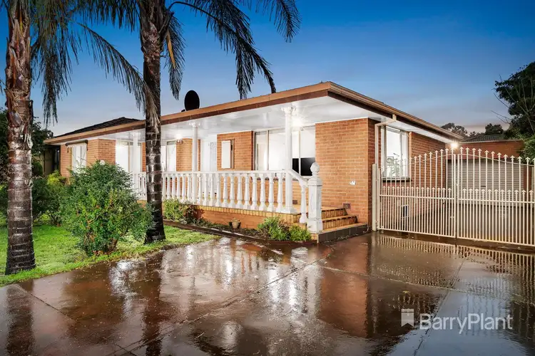 52 Buckmaster Drive
