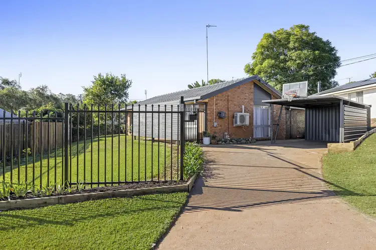 33 Hinkler Crescent