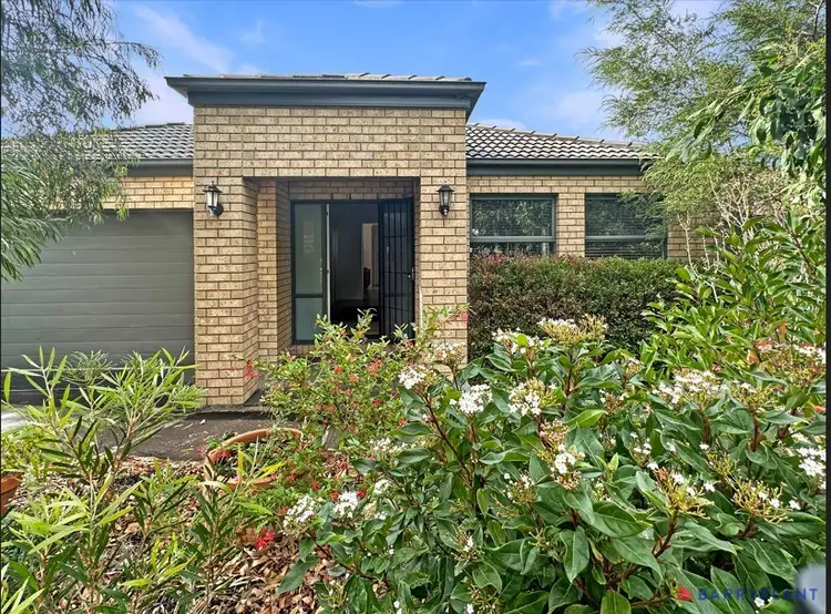 7 Headland Way