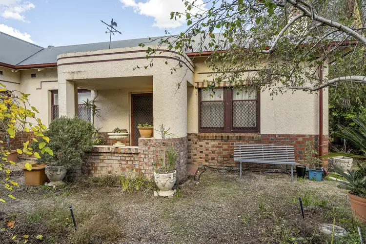 76 Pleasant Avenue