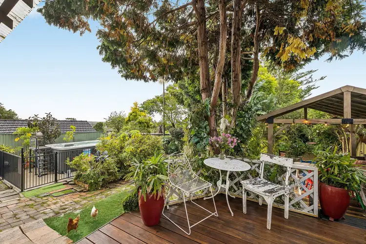 9 Freeman Road, Heathcote NSW 2233