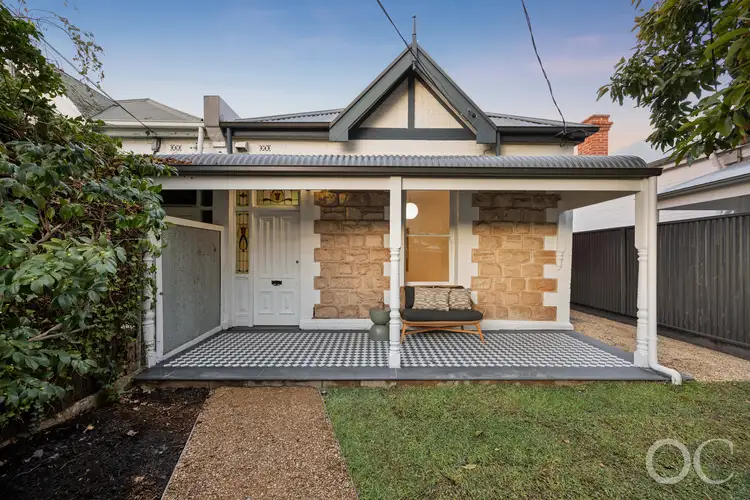 17 Woodhurst Avenue