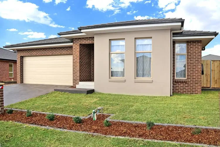 11 Stapleton Avenue