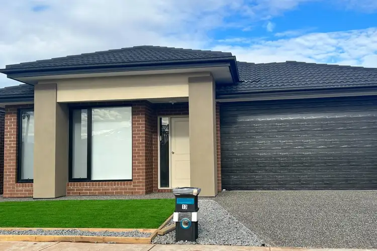 13 Glenard Avenue