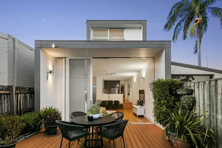 32 Emily Street