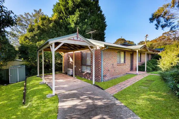 3 Flora Street