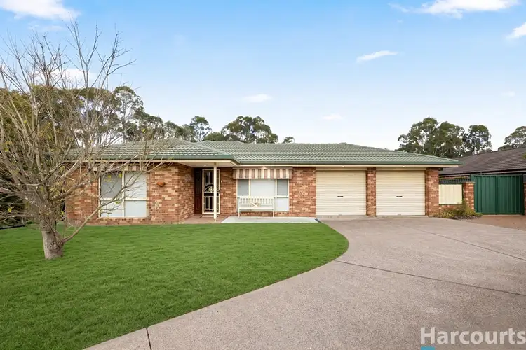 16 Whiteley Avenue